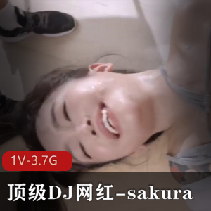 极品空姐-工作时是女神下班母G [41V-1.2G]